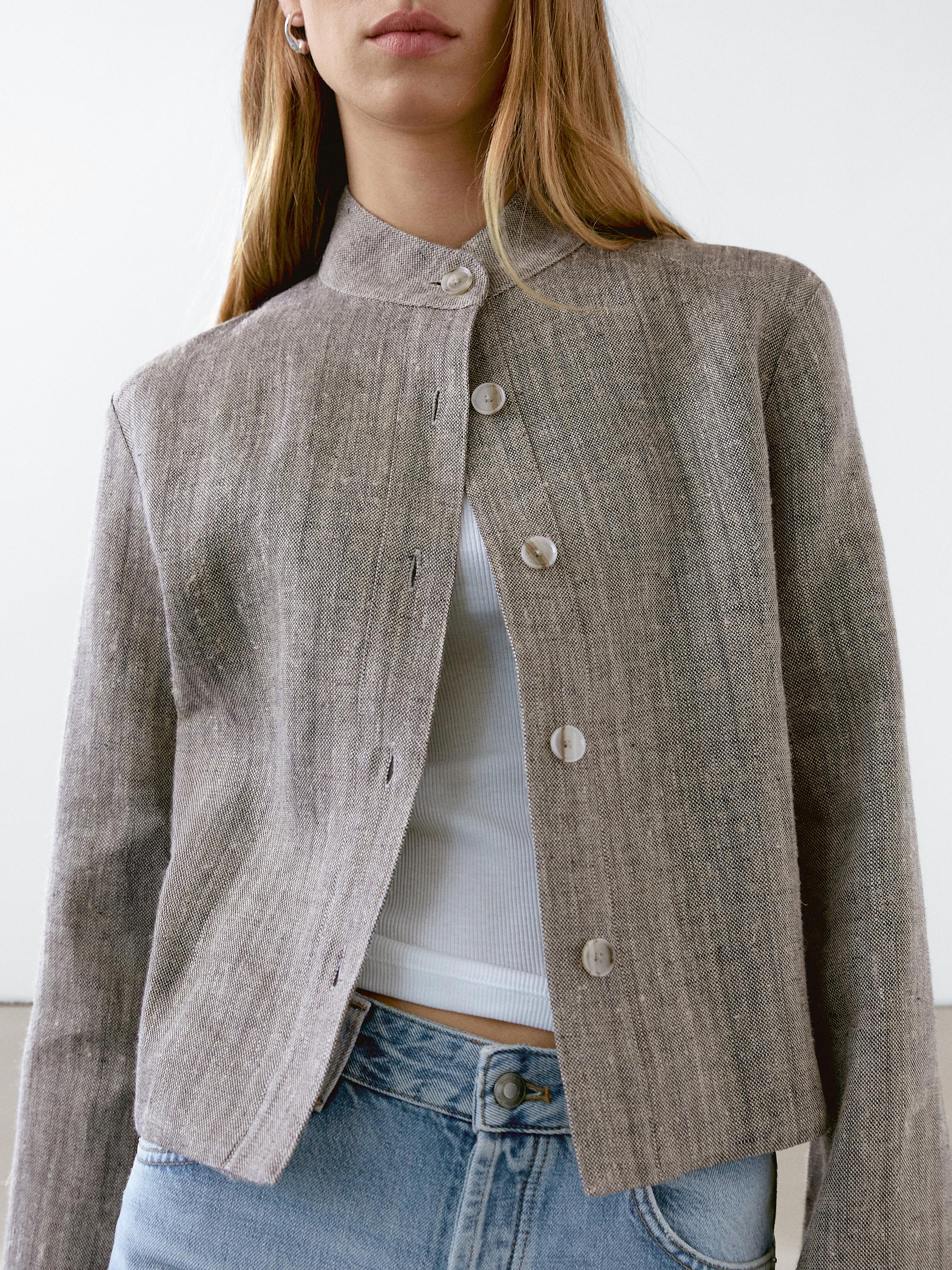 Short linen jacket with stand collar